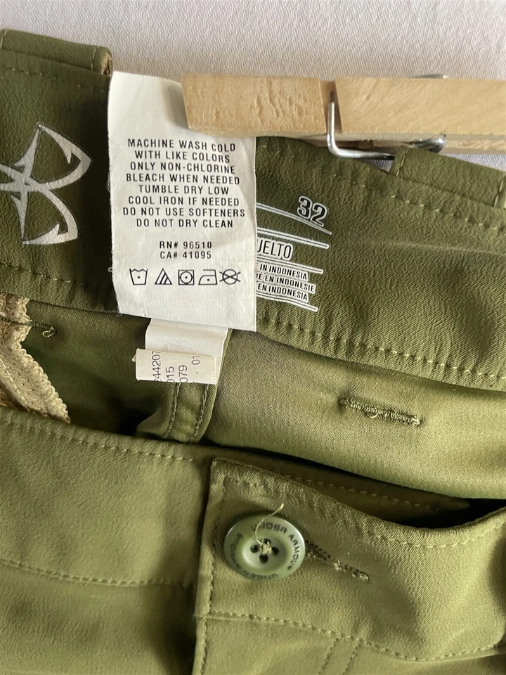 Pantalones Cortos Under Armour 32x10" Verde 1244207 Cazador de Peces Carga Hombre Foto 4 de 4