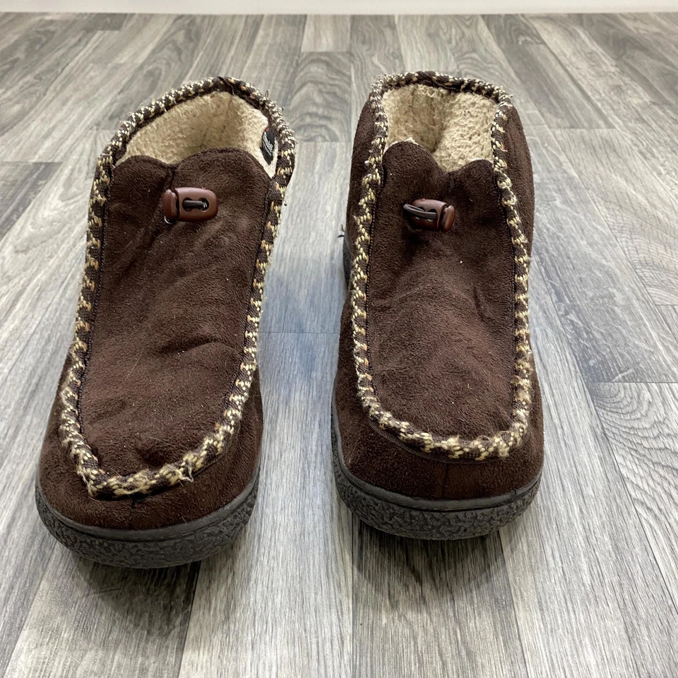 Chinelos masculinos ISOTONER mocassim forrado de pele marrom couro sintético para área externa 9,5/10,5 - Imagem 2 de 4