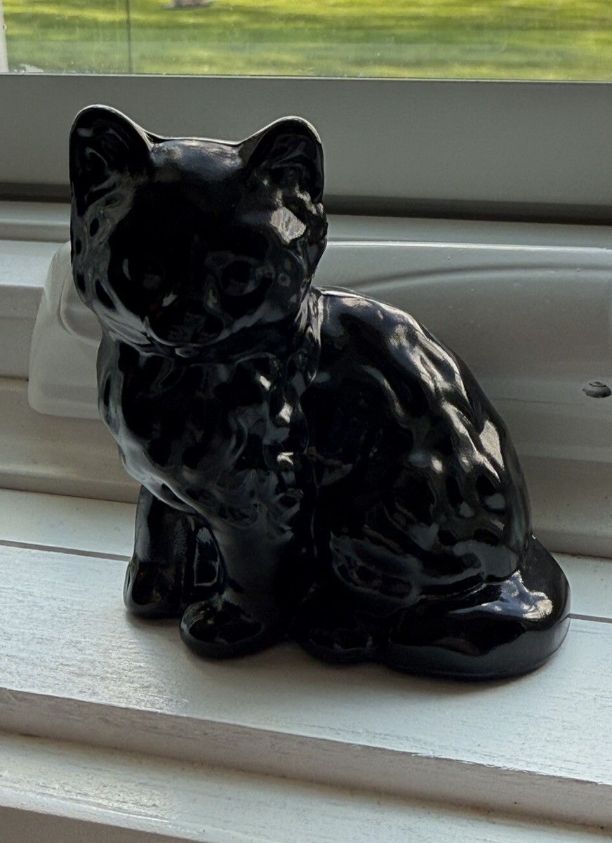 Mosser Glass USA Fluffy Kitty Kitten Sitting Cat Figurine - Color