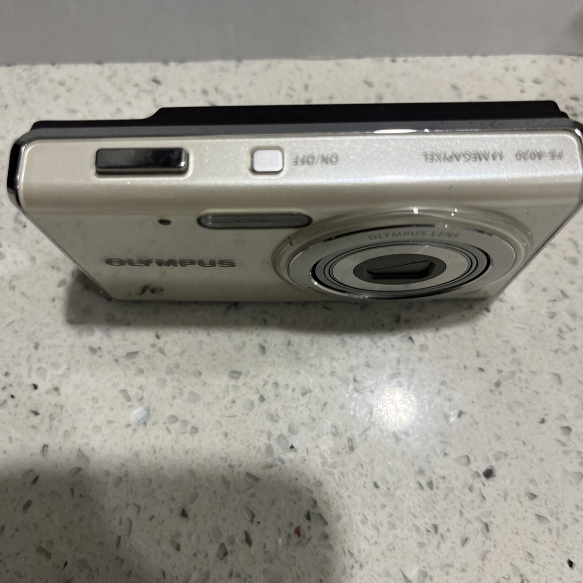 Olympus FE-4020 Compact Digital Camera 14.0MP . No Charger. 00 | eBay