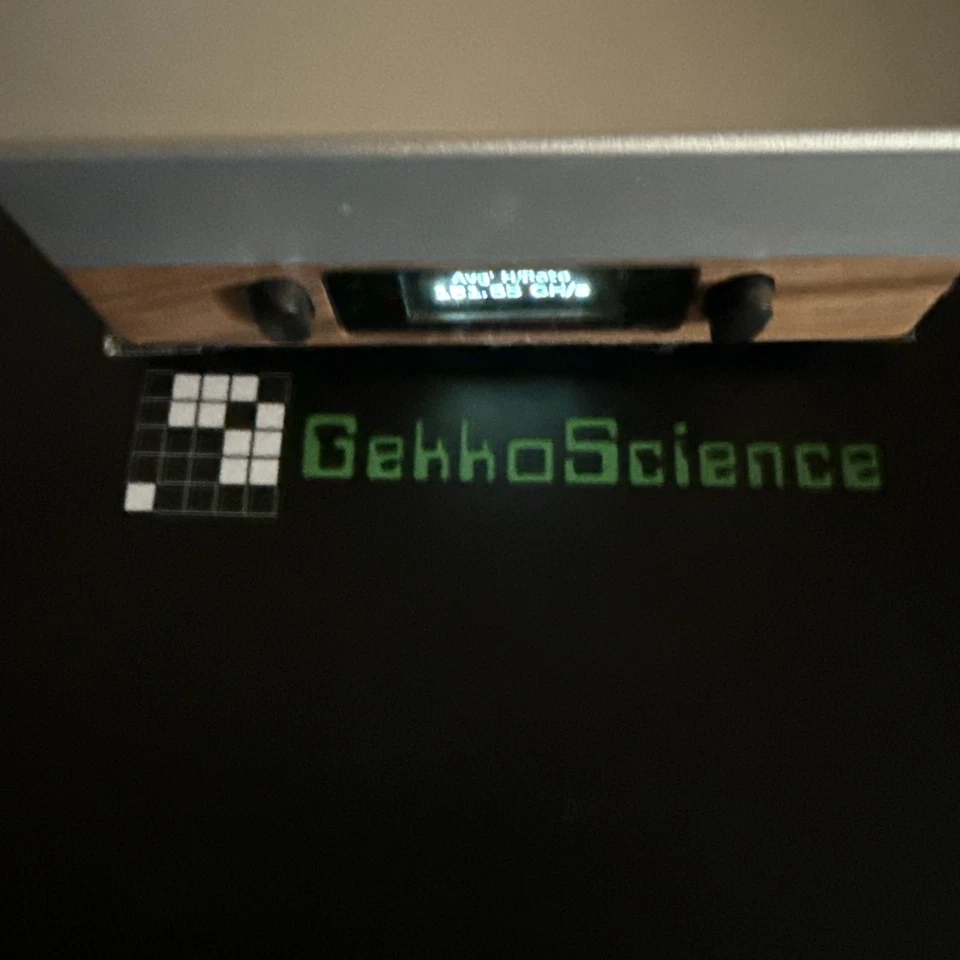 Minero Bitcoin GekkoScience Foto 4 de 4