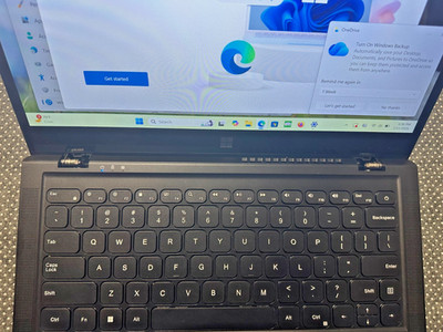 Gateway GWTC51427-BK 14.1'' FHD Touchscreen i5-1235U 1.2GHz Intel 8GB RAM 512GB