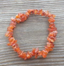 NATURAL CARNELIAN STONE GEMSTONE STRETCHY CHIP BRACELET