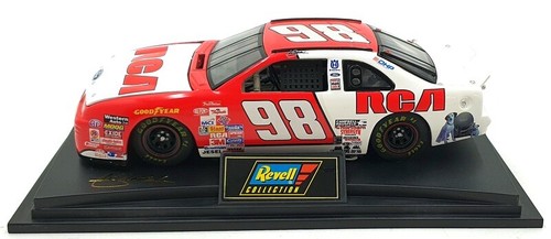 Revell 1/24 Scale 6917 - Ford Thunderbird #98 RCA 1997 - Andretti - Picture 4 of 7