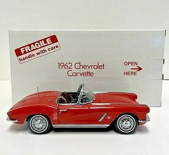 Danbury Mint 1962 CHEVROLET CORVETTE Roman Red Removable