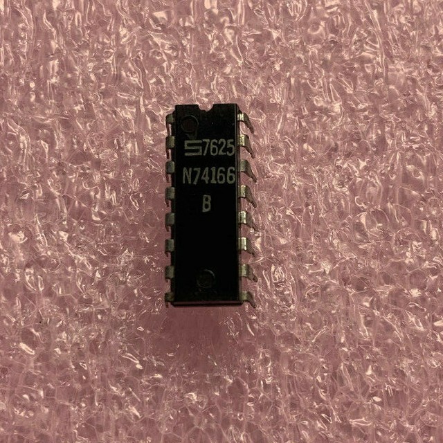 Apple I Newton Mimeo 74166B 8 BIT SHIFT REGISTERS 74166 IC RARE DATE 