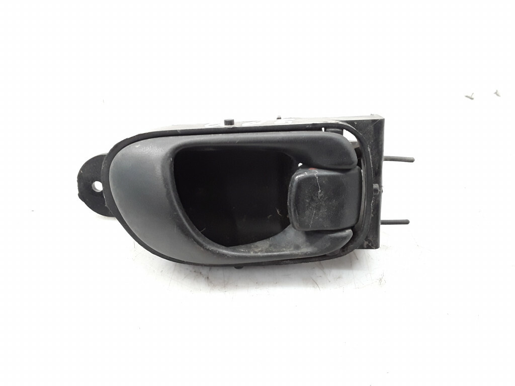 ま Chevrolet Daewoo Tacuma Rezzo 2002 front right door interior