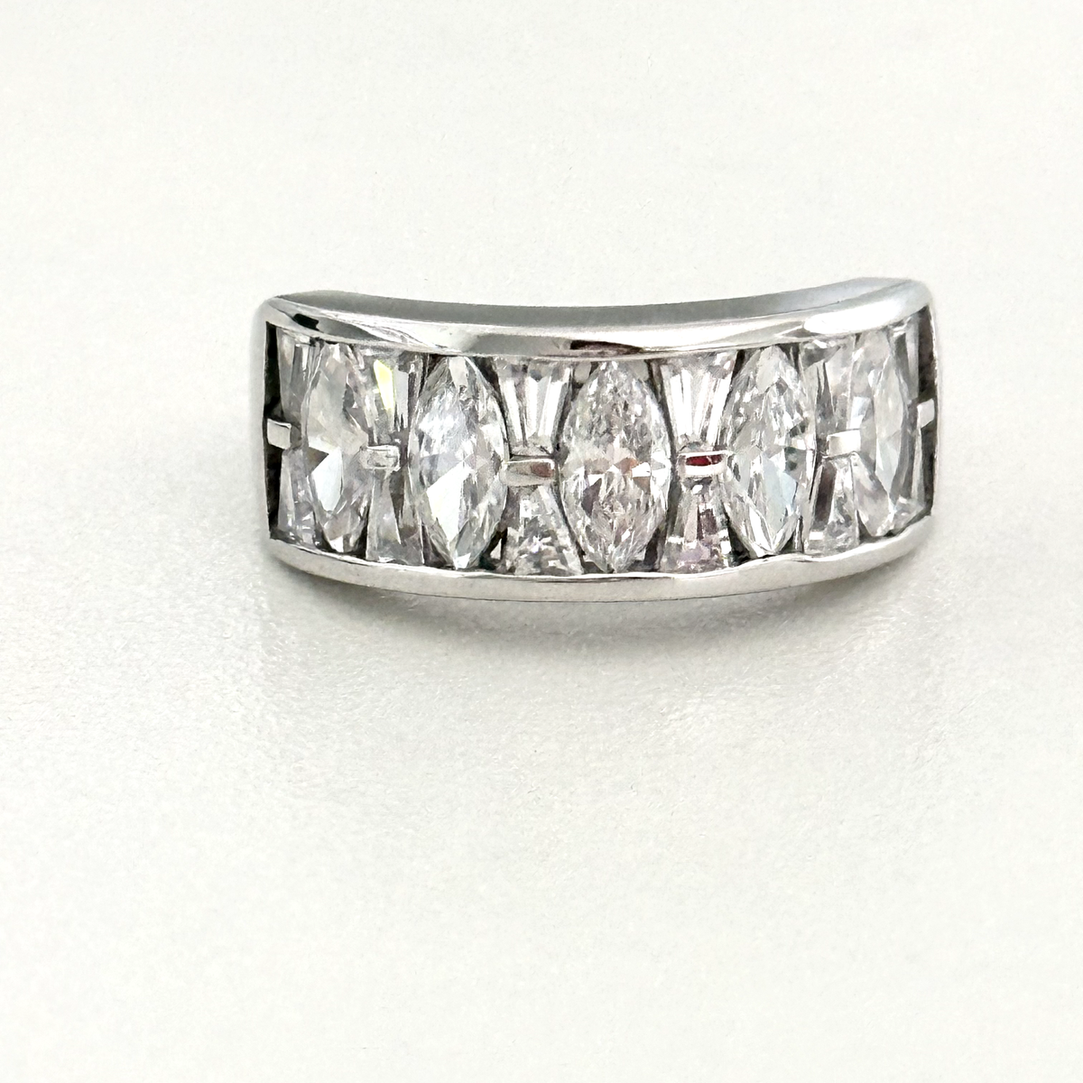 925 Sterling Silver Designer Clear CZ Cubic Zirconia Sparkly Band Ring Size 