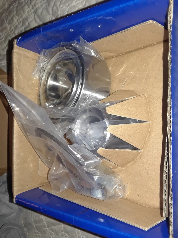Conjunto de cojinete de cubo de rueda delantera WJB para Hyundai Sonata Tucson Kia Optima Rondo Foto 2 de 2