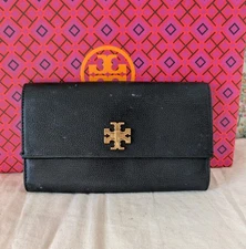 Tory Burch Kira Envelope Continental Wallet Black 