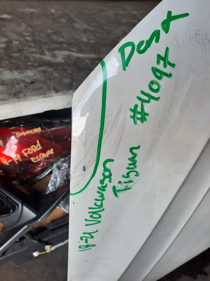 2018-2024 VOLKSWAGEN TIGUAN HOOD BONNET SHELL COVER OEM USED Foto 4 de 4