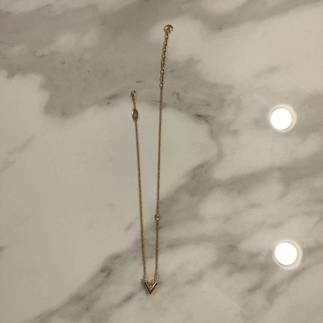 LOUIS VUITTON（LV） Collana Louis Vuitton Essential V m8_0713