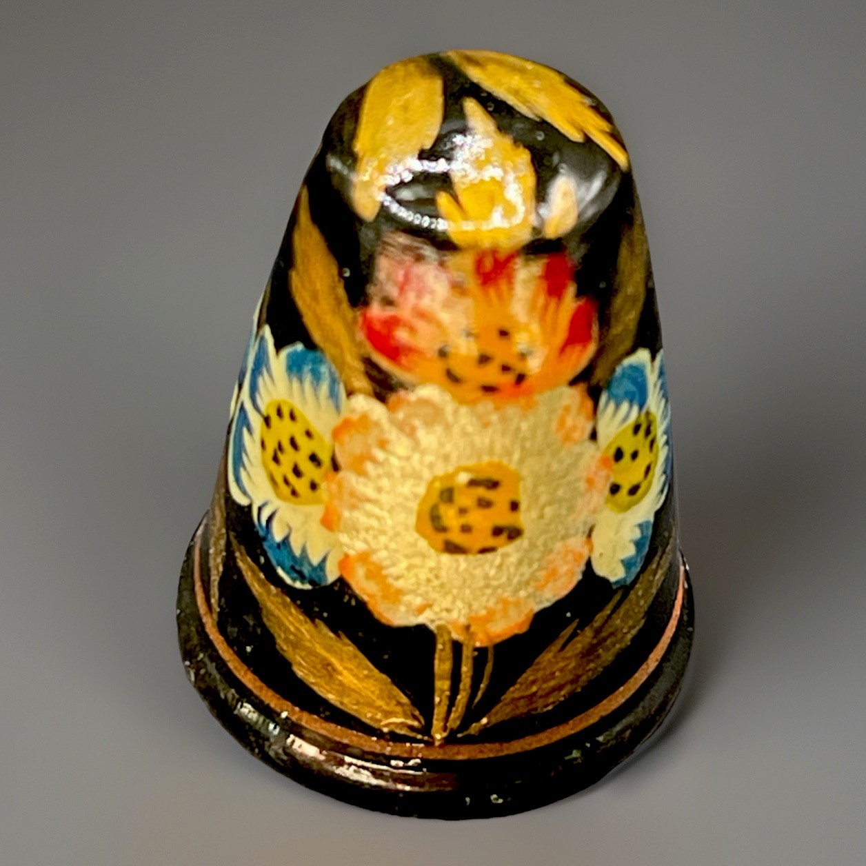 Vintage Russian Black Floral Lacquer Wooden Thimble #395