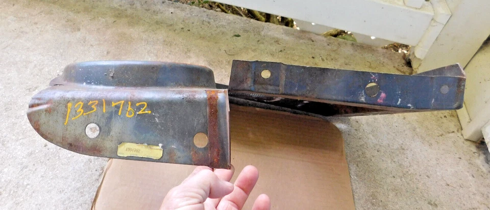 NOS FRONT FENDER AIR DEFLECTOR 1959-60 STUDEBAKER LARK 1960-64 CHAMPION TRUCKS - Image 4 of 4