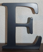 WALL DECOR - LETTER E
