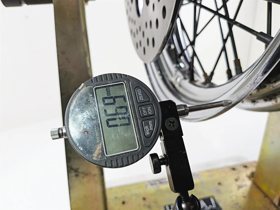 Llanta trasera Harley Softail Heritage 1996 FLSTC llanta 16x3 40975-86 Foto 2 de 4