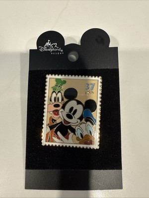 DISNEY USPS 2005 FRIENDSHIP FIRST DAY OF ISSUE STAMP PIN MICKEY DONALD GOOFY