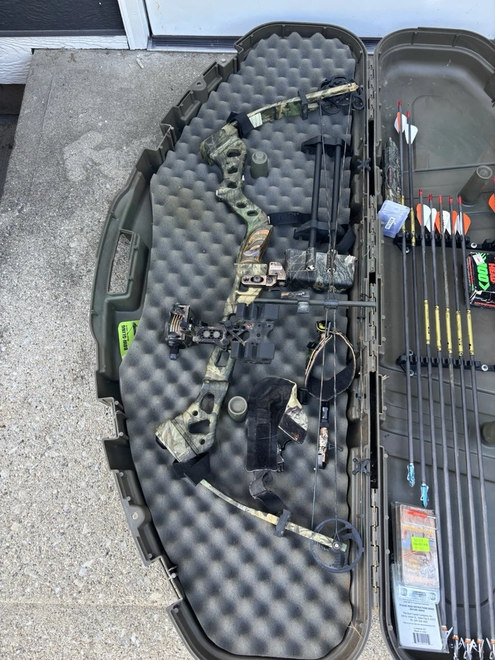 BowTech Patriot Compound Bow, Right Hand 29" Draw, Currently Set At 55lbs Draw. - Image 2 of 4