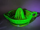 Depression Glass Green Uranium Vaseline ~8¼" Lemon Orange Citrus Juicer Reamer