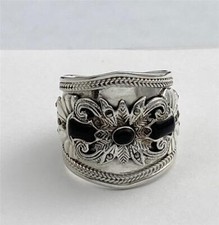 925 Sterling Silver Onyx  Marcasite Band Ring Size 8.75