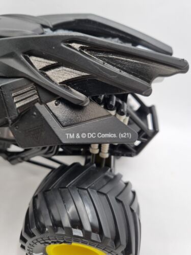 Monster Jam Batman Monster Truck 2021 gran escala 1:24 diecast raro en muy buena condición - Imagen 3 de 10