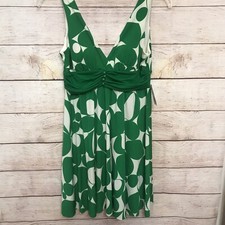 NWT Forever 21 V-Neck Dress Green/Ivory Pattern Size Medium