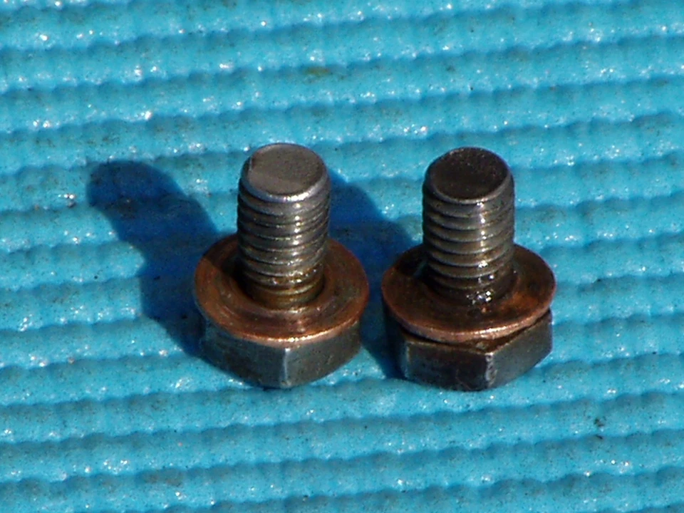 Tornillos de drenaje de aceite para horquilla delantera Honda CB750 GL1100 GL1000 CB350 CB450 CB550 XL500 Foto 3 de 3