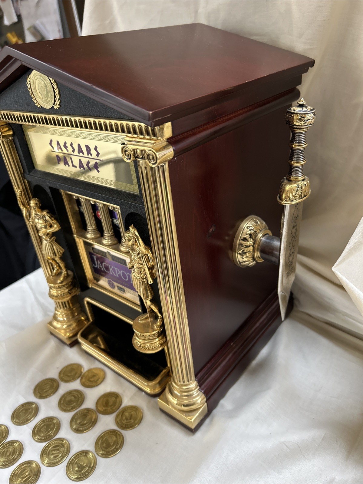 Franklin Mint Caesars Palace Tabletop Jackpot Slot Machine Bank-1989 With Coins