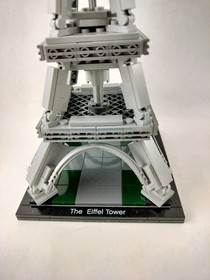 LEGO Architecture The Eiffel Tower 21019 Landmark Series Set 100% Complete 