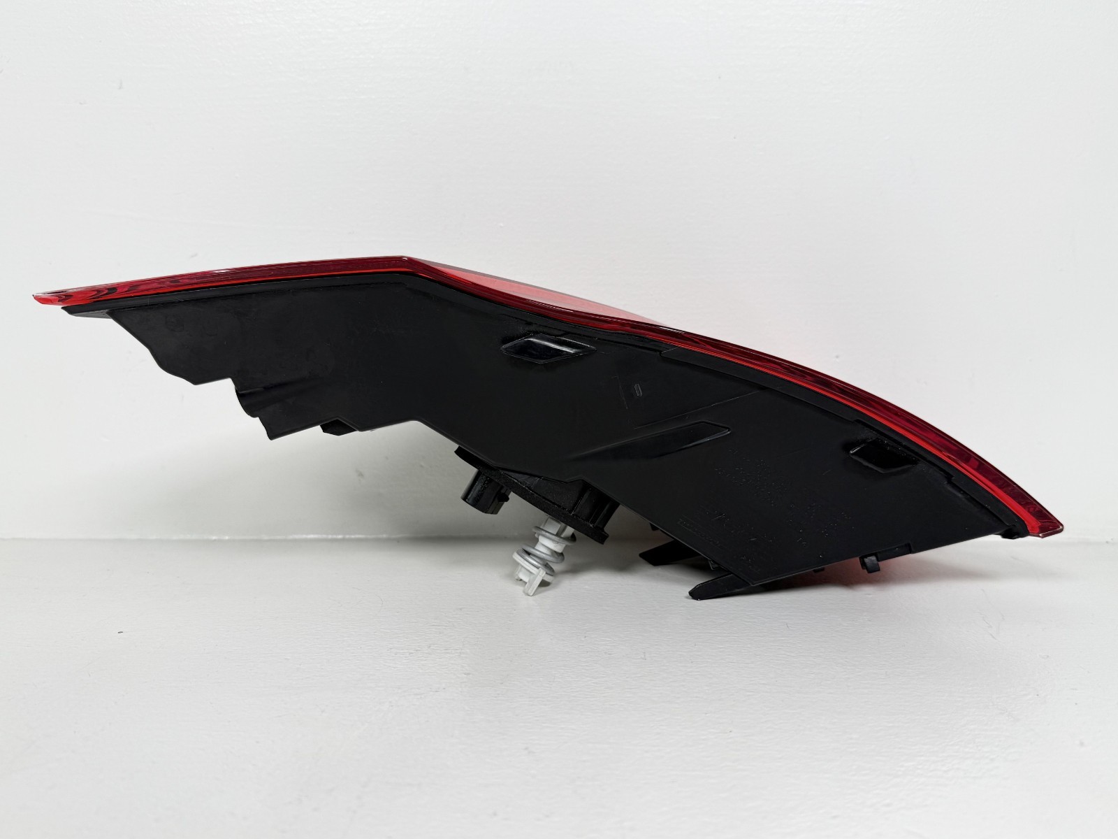 Mint! 2023-2026 Maserati Grecale OEM LED Tail Light Left Driver side 670157333