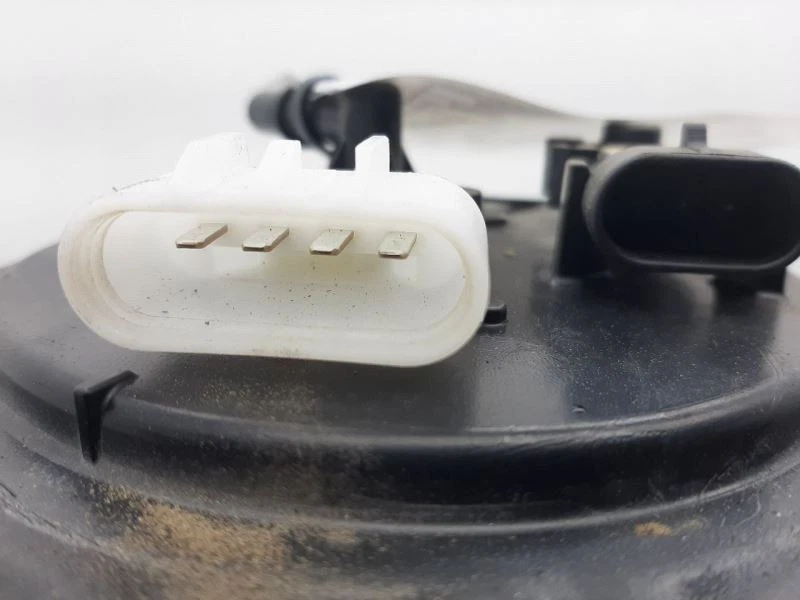 Conjunto de bomba de combustível 06-08 Cadillac DTS 19153051 - Imagem 4 de 4