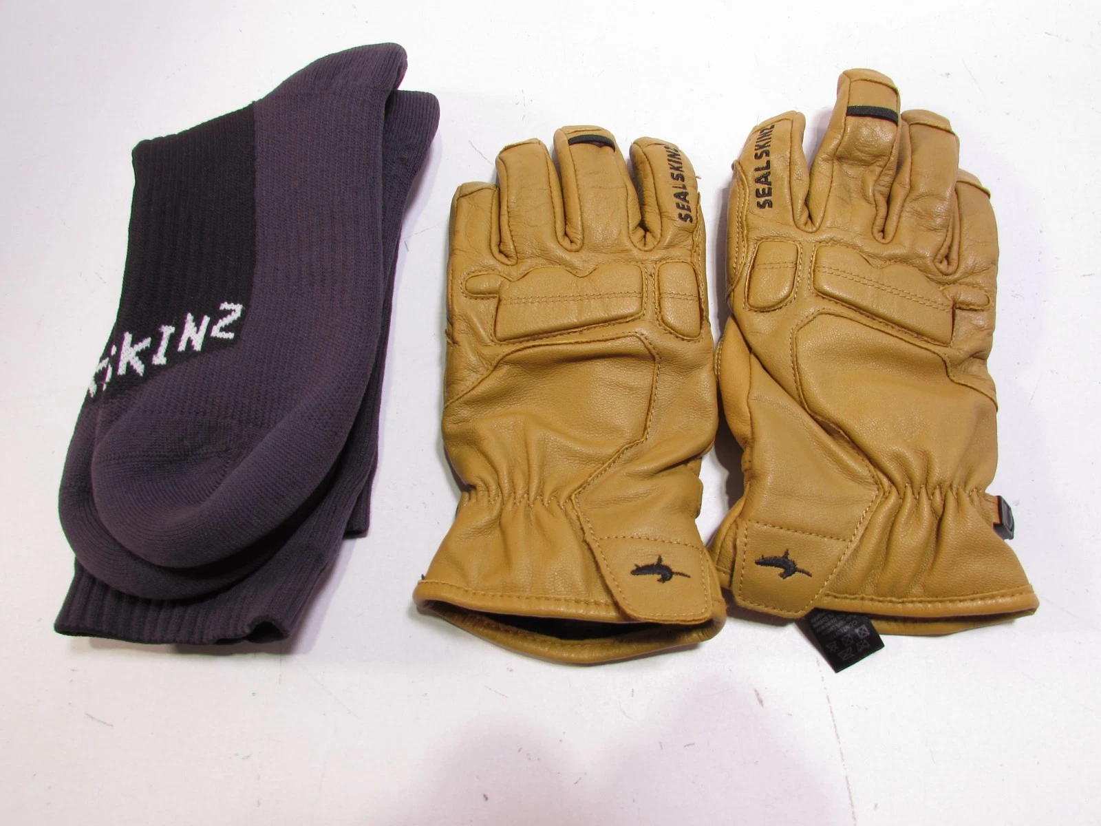 Seal Skinz Leather Waterproof Gloves & Boot Socks MA2