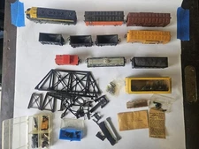 HO (3)Box Cars, (3)Ore Cars, Tank Car, Ore Car,Aristo Machine Shop,Trestle,&more