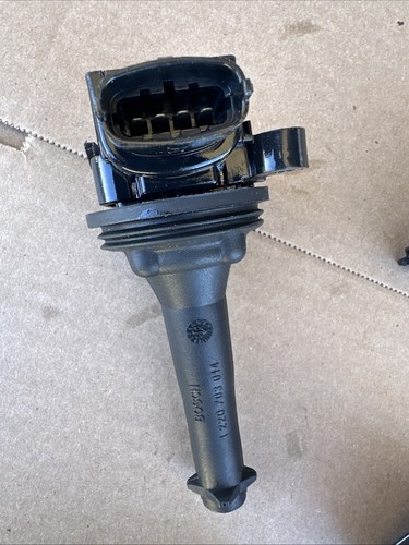 GENUINE BOSCH x1 Ignition Coil For 1999-2009 Volvo C70 S60 S70 80 V70 XC70 XC90 - Picture 2 of 5