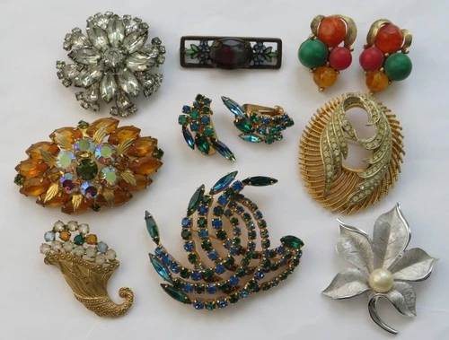 Vintage Rhinestone Costume Jewelry Brooch Earring LOT 9pcs