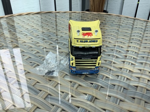 Corgi model truck 1:50 scale