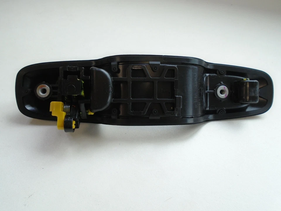 Manija de puerta exterior derecha genuina Suzuki Grand Vitara 99-05 MK2 FR 82810-65D00-5PK Foto 4 de 4