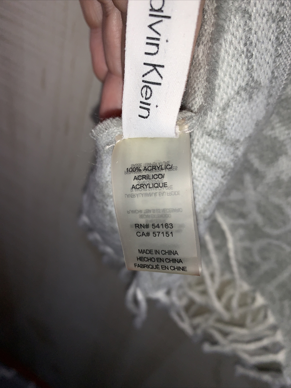 Calvin Klein Gray White Knit Rectangular Fringed … - image 6