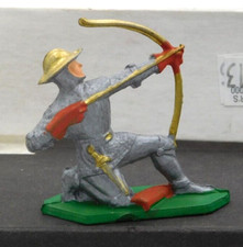 Starlux 56mm Knight Kneeling Firing Long Bow
