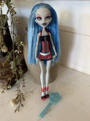 Monster High Gloom Beach Ghoulia Yelps 11 inches + Brush