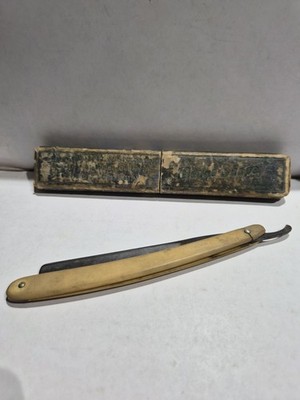 82 C.F. Schwartz & Co, Solingen-Manganese Steel Straight Razor-Germany Orig Box