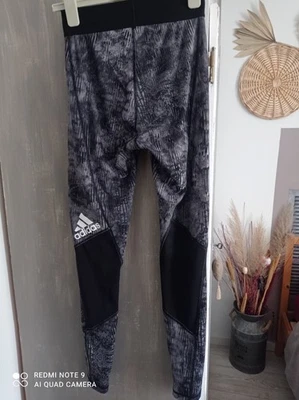 Legging de sport Adidas Noir et Gris Taille S.Tres Bon État. - Photo 1/4