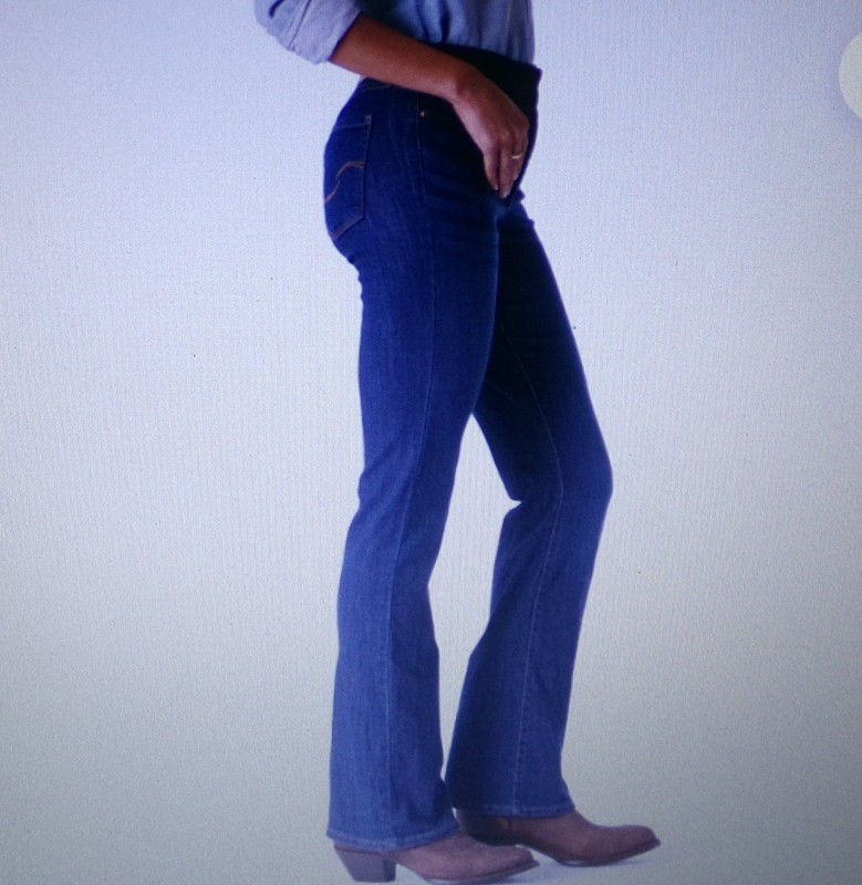 Levis Totally Shaping Bootcut Jeans Size 16 M Dark Blue Never Worn