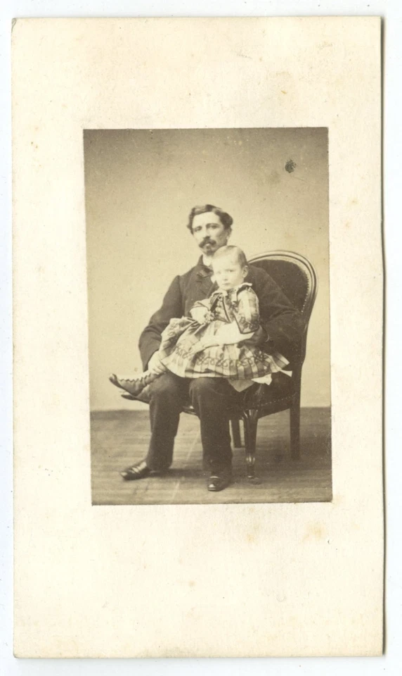 CDV 1860-70 A. Baril à Amiens. Homme avec enfant. Mode. - Photo 1/2