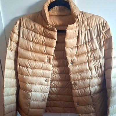 Moncler Damen Daunenjacke kurz gesteppt beige Gr. S Knopfverschluss leicht