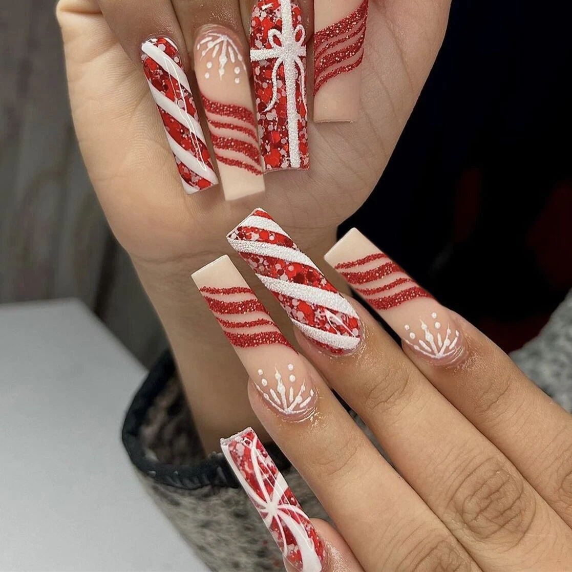 Best Christmas acrylic nails 2021 to light up your holiday - Mycozylive.com  | Christmas nails acrylic, Festival nails, Plaid nails