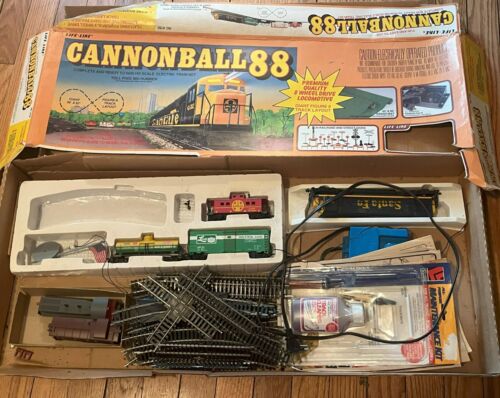 vintage Life-Like CANNONBALL 88 HO scale train set w/ extra engine & buildings - Picture 1 of 24