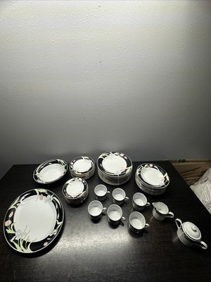 Fairfield Fine China Dishes Vanessa Pattern Yung Shen Lot