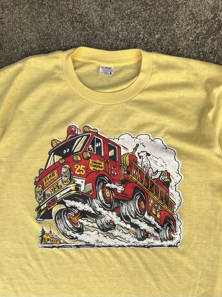 Camiseta de bombero JCPenney de una sola puntada años 60/70 Foto 2 de 4