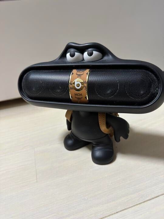 MCM × Beats Bluetooth speaker & stand set rare USED Japan MCM × Beats Bluetooth speaker & stand set rare USED Japan